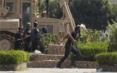 الجيش المصري يكثّف تواجده قبيل 